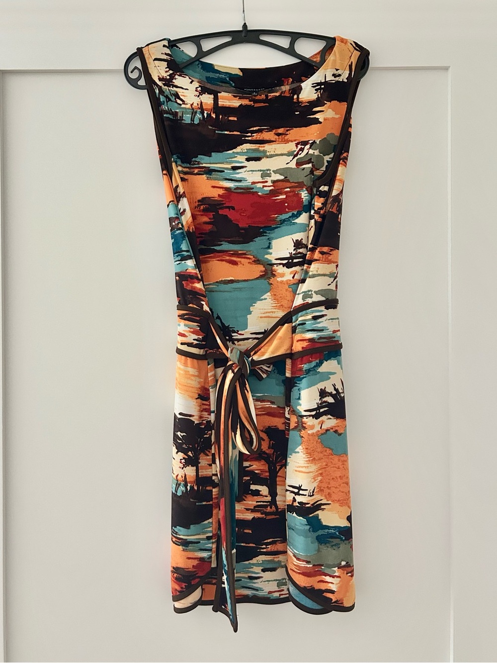 Vintage Abstract Print Sleeveless Tie-Waist Jersey Dress
